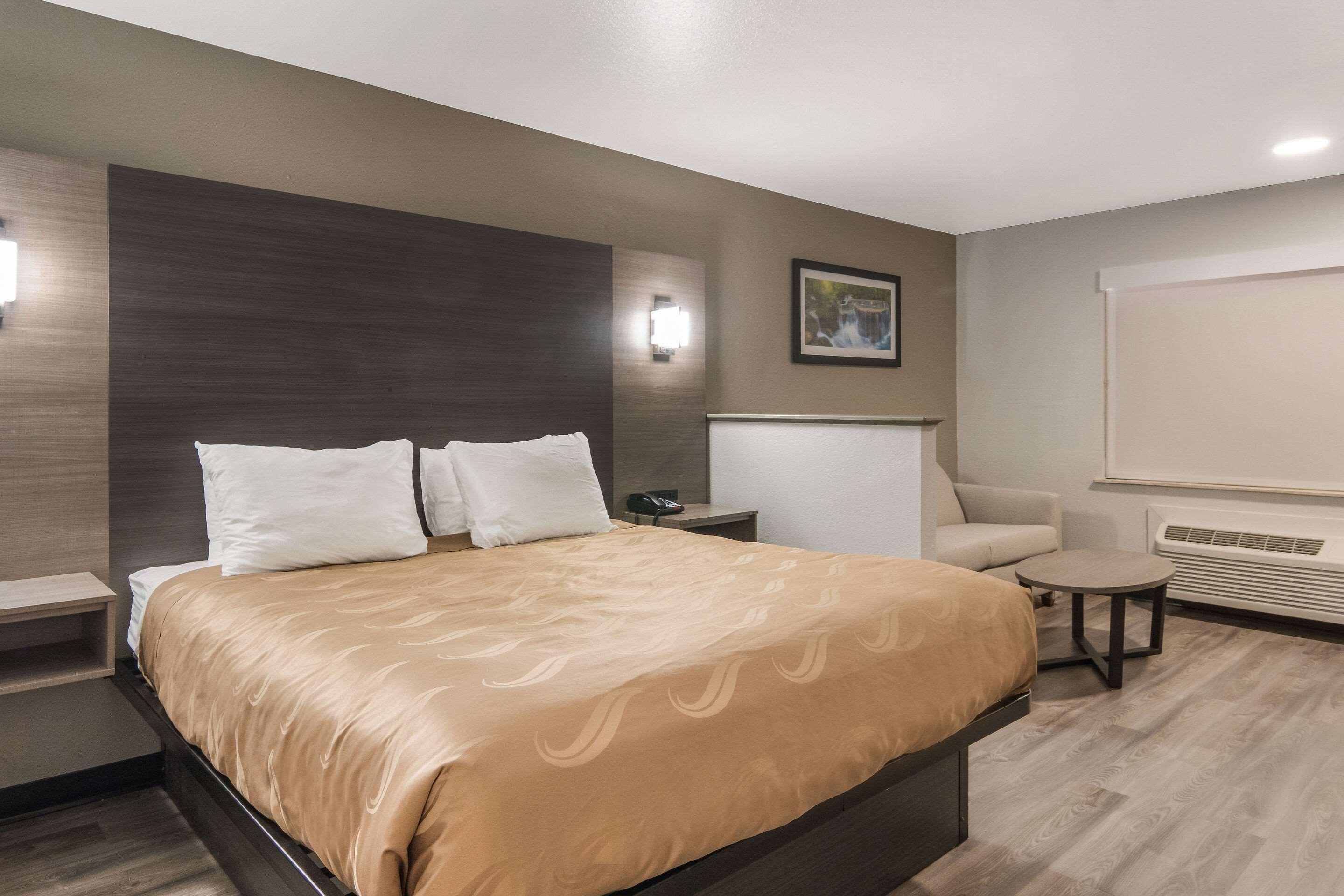 Quality Inn & Suites Форт Уорт Екстериор снимка