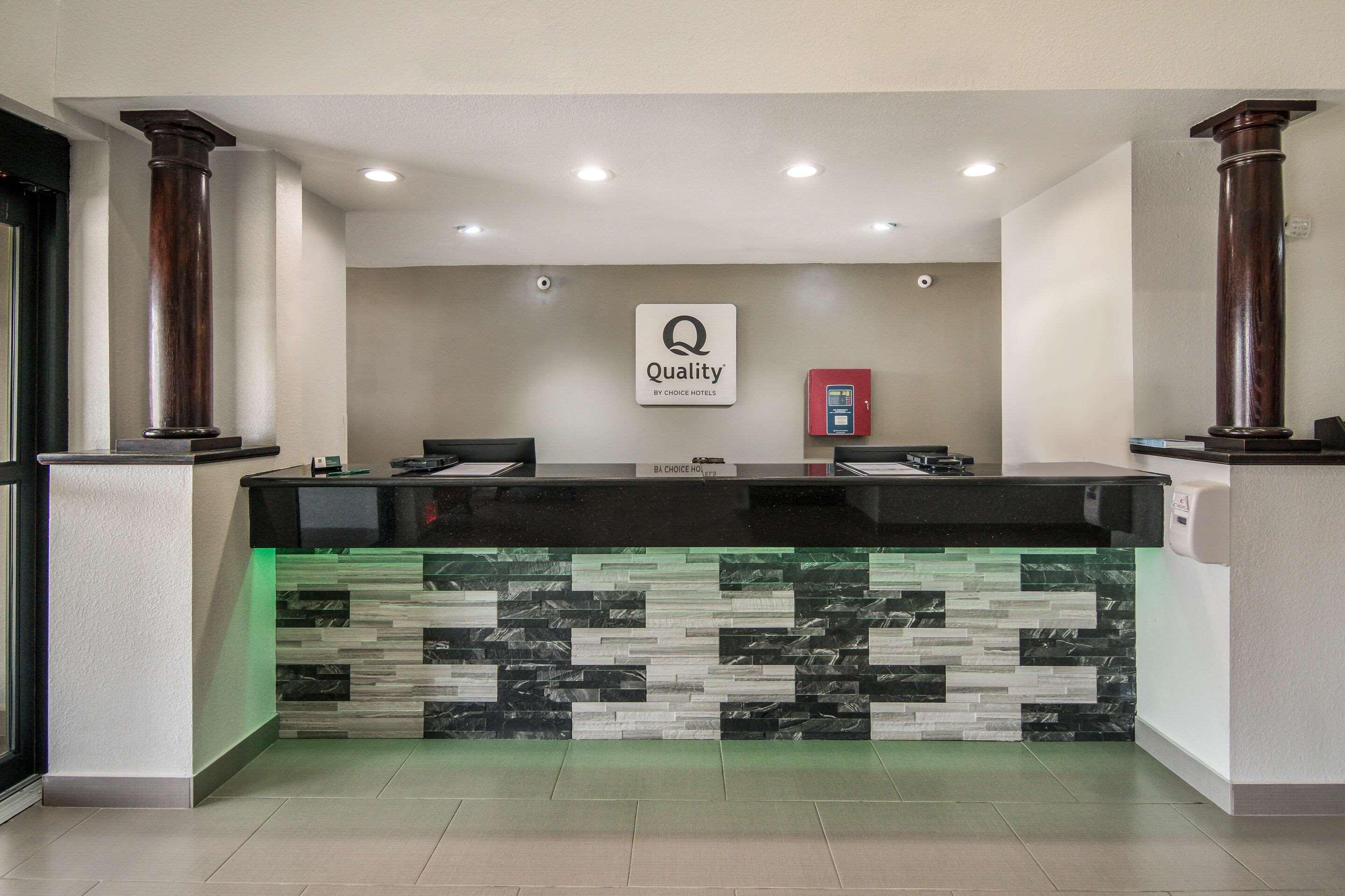 Quality Inn & Suites Форт Уорт Екстериор снимка