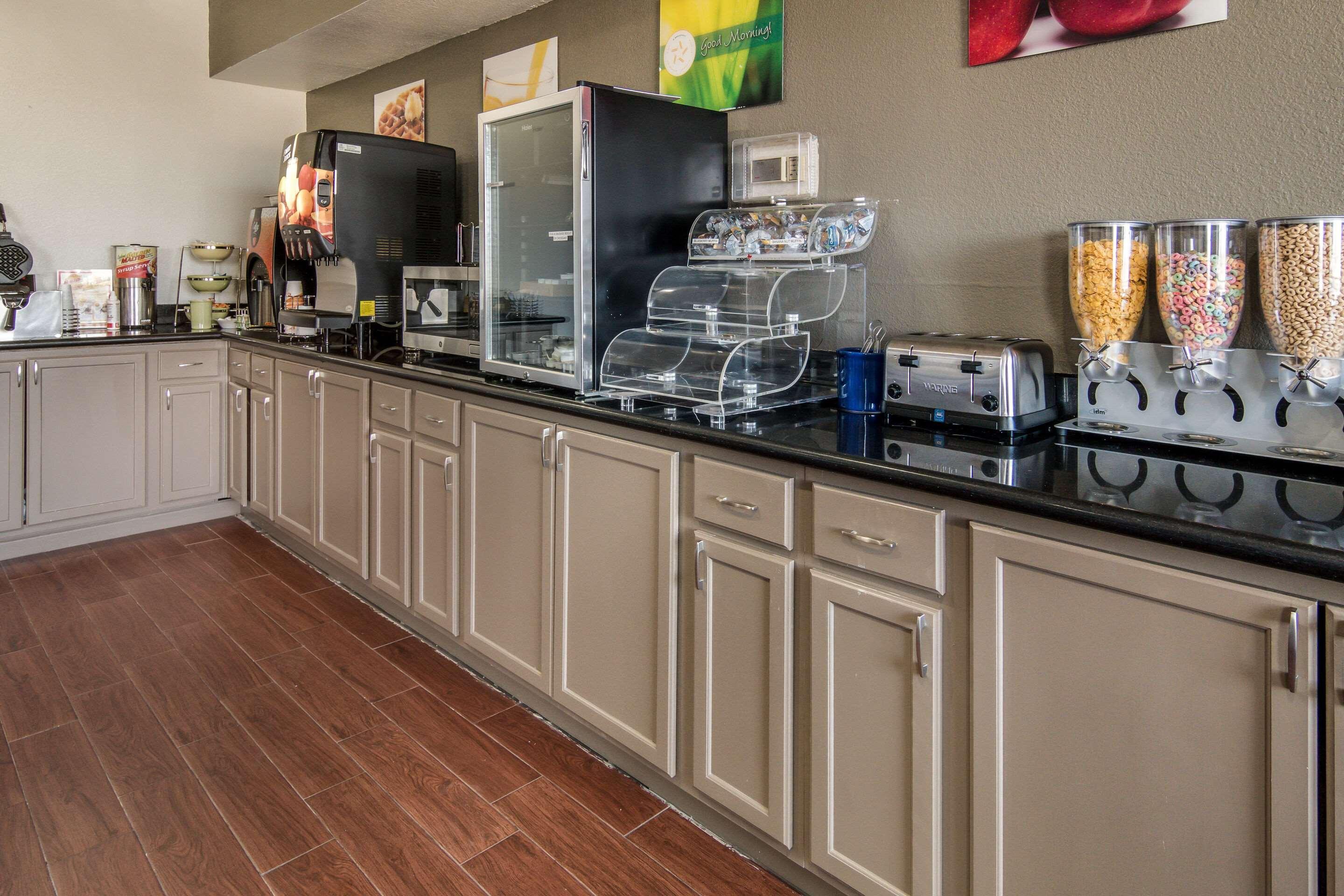 Quality Inn & Suites Форт Уорт Екстериор снимка