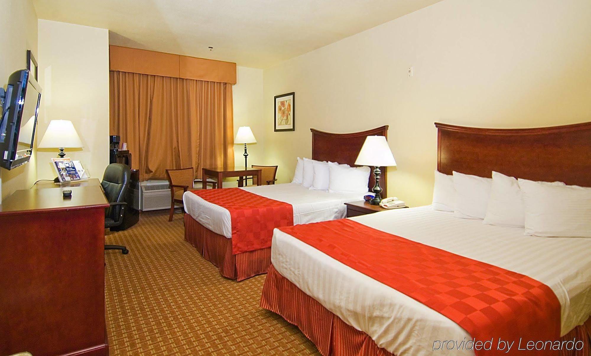Quality Inn & Suites Форт Уорт Стая снимка